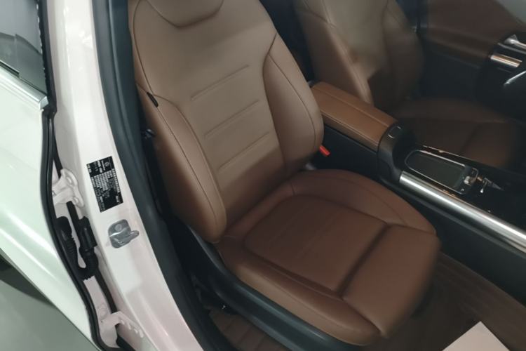 Used Mercedes-Benz EQA 2025 EQA 260 Right Front Seat