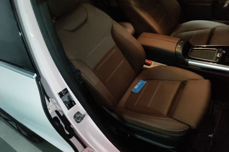 Used Mercedes-Benz EQA 2025 EQA 260 Right Front Seat
