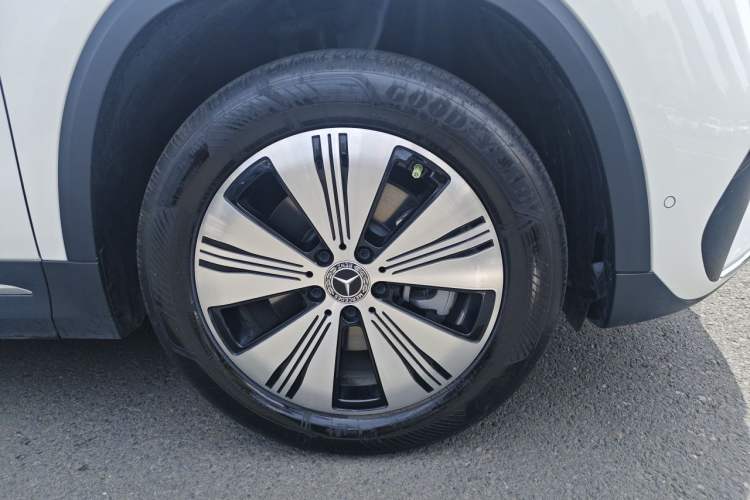 Used Mercedes-Benz EQA 2025 EQA 260 Right Front Wheel Hub