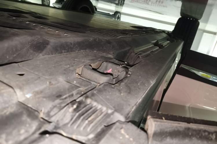 Used Mercedes-Benz EQA 2025 EQA 260 Right Side Sill