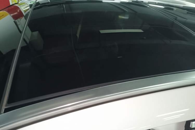 Used Mercedes-Benz EQA 2025 EQA 260 Roof