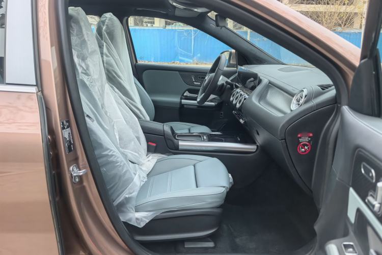 Used Mercedes-Benz EQA 2025 EQA 260 Interior 3