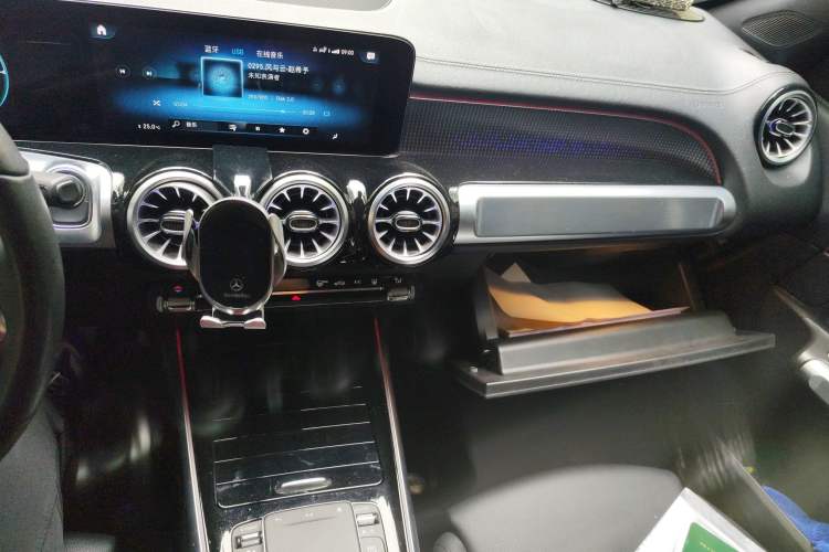 Used Mercedes-Benz EQB 2023 Facelift EQB 260 Audio And AC Panel