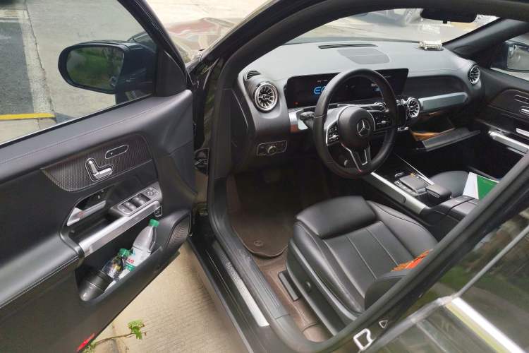 Used Mercedes-Benz EQB 2023 Facelift EQB 260 Driver Seat