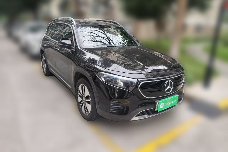 Used Mercedes-Benz EQB 2023 Facelift EQB 260 Front Right 45 Deg