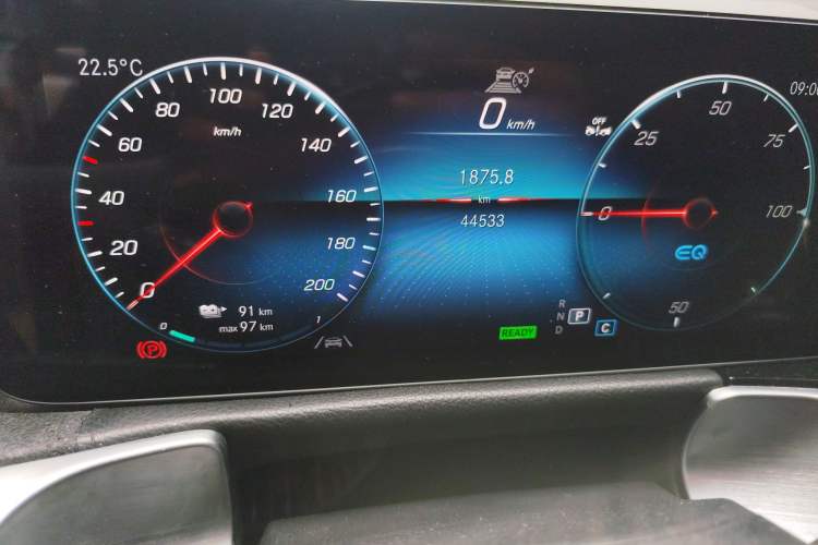 Used Mercedes-Benz EQB 2023 Facelift EQB 260 Odometer Close Up