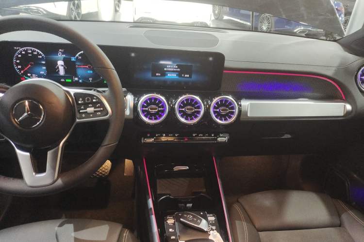Used Mercedes-Benz EQB 2022 EQB 350 4MATIC Audio And AC Panel