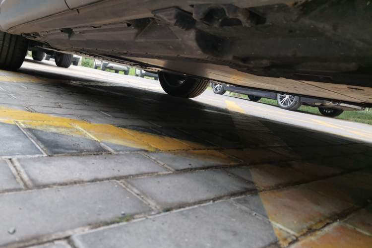 Used Mercedes-Benz EQB 2022 EQB 350 4MATIC Chassis Rear Left