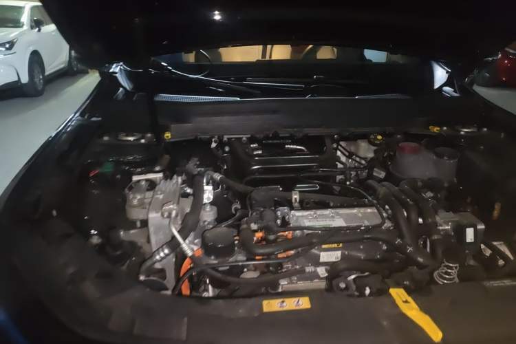 Used Mercedes-Benz EQB 2022 EQB 350 4MATIC Engine Bay Right