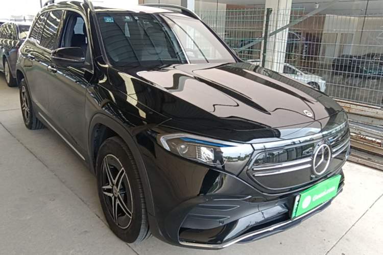 Used Mercedes-Benz EQB 2022 EQB 350 4MATIC First Edition Special Version Front Right 45 Deg