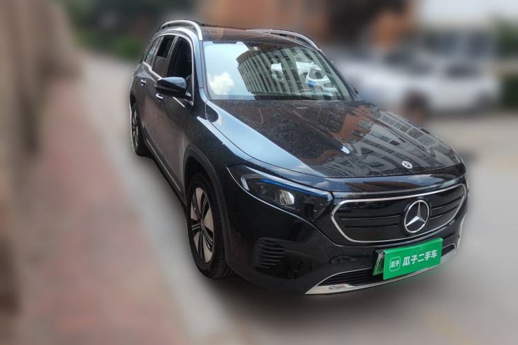 Used Mercedes-Benz EQB 2022 EQB 260 Front Right 45 Deg