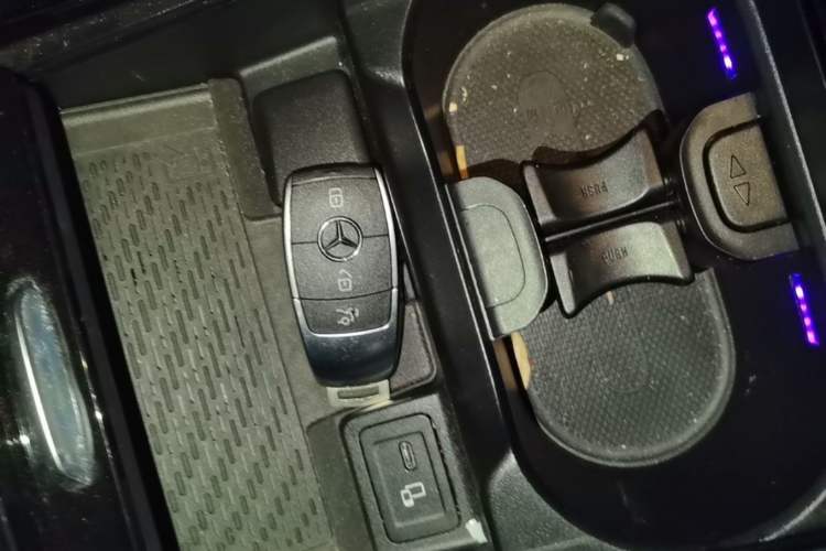 Used Mercedes-Benz EQB 2022 EQB 260 Interior 1