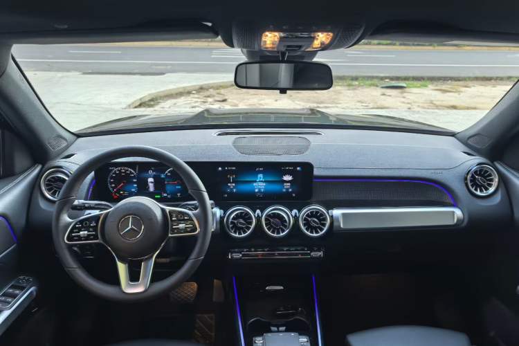 Used Mercedes-Benz EQB 2022 EQB 260 Interior 2