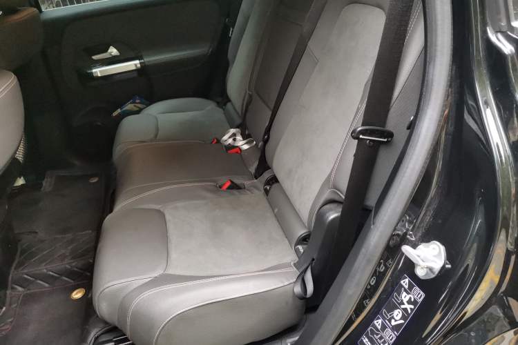 Used Mercedes-Benz EQB 2022 EQB 350 4MATIC Left Rear Seat