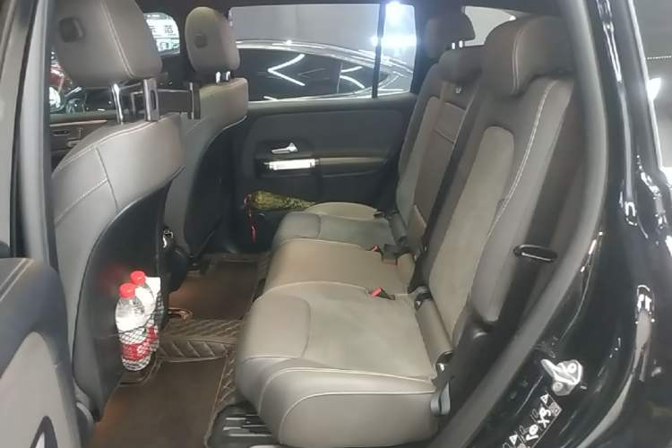Used Mercedes-Benz EQB 2022 EQB 350 4MATIC Left Rear Seat
