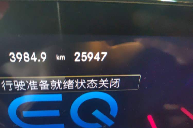 Used Mercedes-Benz EQB 2022 EQB 260 Odometer Close Up