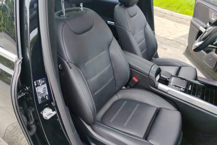 Used Mercedes-Benz EQB 2022 EQB 350 4MATIC First Edition Special Version Right Front Seat