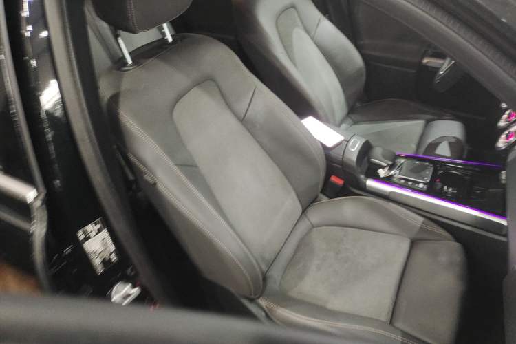 Used Mercedes-Benz EQB 2022 EQB 350 4MATIC Right Front Seat