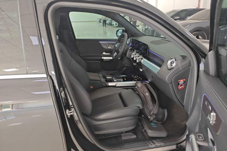 Used Mercedes-Benz EQB 2022 EQB 260 Right Front Seat
