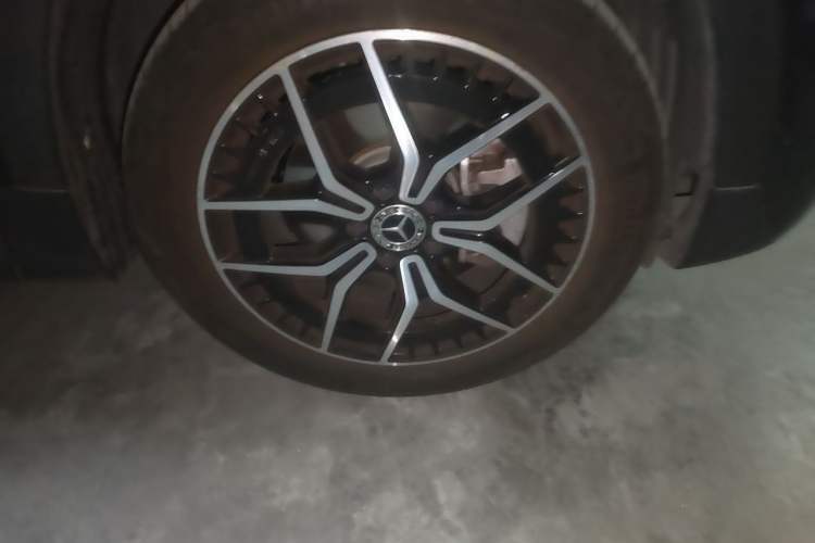 Used Mercedes-Benz EQB 2022 EQB 350 4MATIC Right Front Wheel Hub