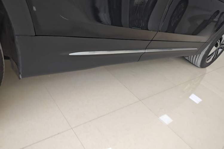 Used Mercedes-Benz EQB 2022 EQB 260 Right Side Sill