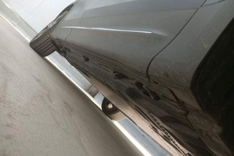 Used Mercedes-Benz EQB 2022 EQB 350 4MATIC Right Side Sill
