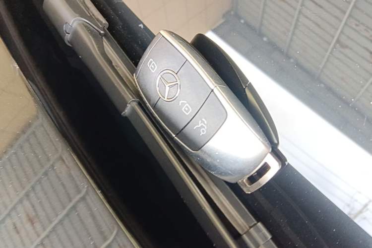 Used Mercedes-Benz EQB 2022 EQB 350 4MATIC First Edition Special Version Vehicle Key