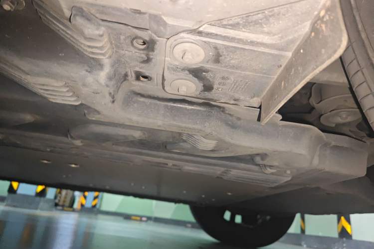 Used Mercedes-Benz EQB 2022 EQB 260 Chassis Rear Left