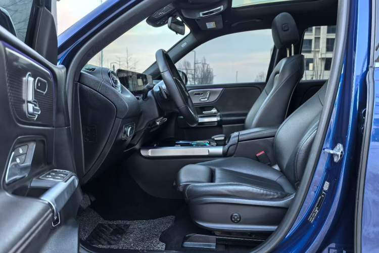 Used Mercedes-Benz EQB 2022 EQB 260 Interior 2