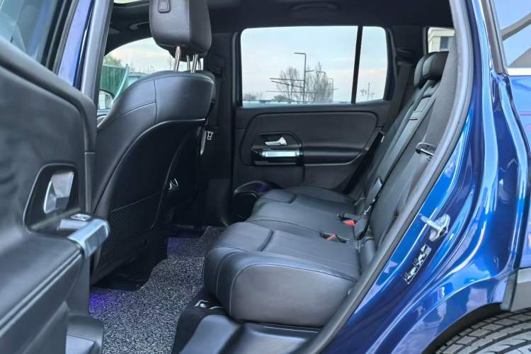 Used Mercedes-Benz EQB 2022 EQB 260 Interior 4