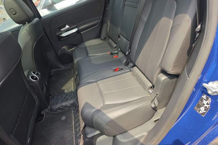 Used Mercedes-Benz EQB 2022 EQB 260 Left Rear Seat