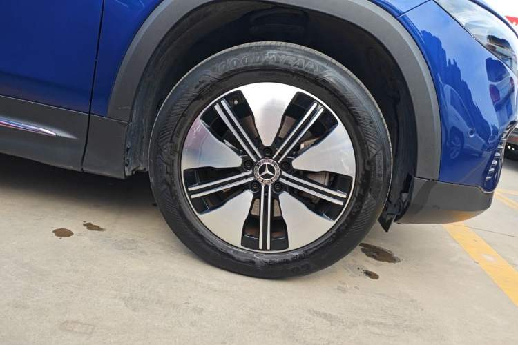 Used Mercedes-Benz EQB 2022 EQB 260 Right Front Wheel Hub