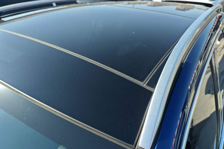 Used Mercedes-Benz EQB 2022 EQB 260 Roof