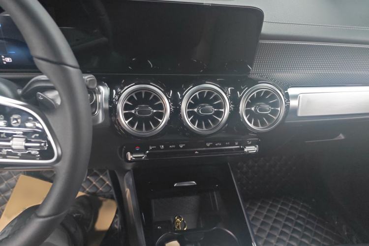 Used Mercedes-Benz EQB 2022 EQB 260 Audio And AC Panel