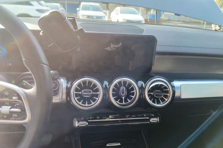 Used Mercedes-Benz EQB 2022 EQB 260 Audio And AC Panel