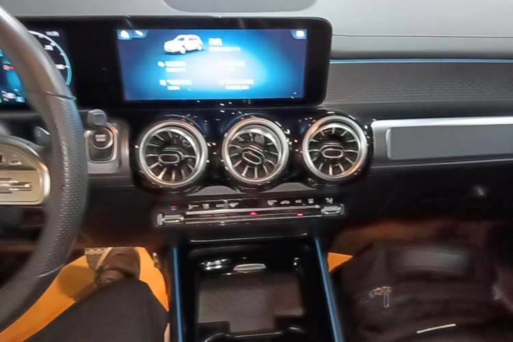 Used Mercedes-Benz EQB 2022 EQB 350 4MATIC First Edition Special Version Audio And AC Panel