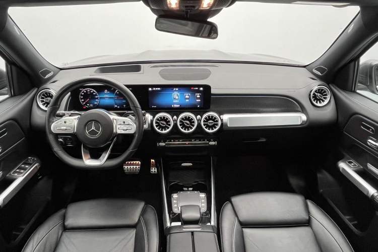 Used Mercedes-Benz EQB 2022 EQB 350 4MATIC First Edition Special Version Center Console