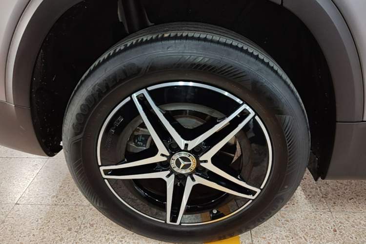 Used Mercedes-Benz EQB 2022 EQB 350 4MATIC First Edition Special Version Exterior 5