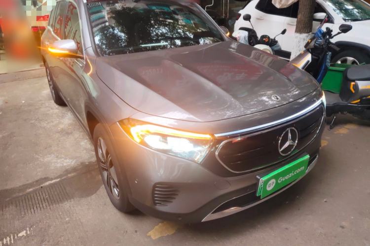 Used Mercedes-Benz EQB 2022 EQB 260 Front Right 45 Deg
