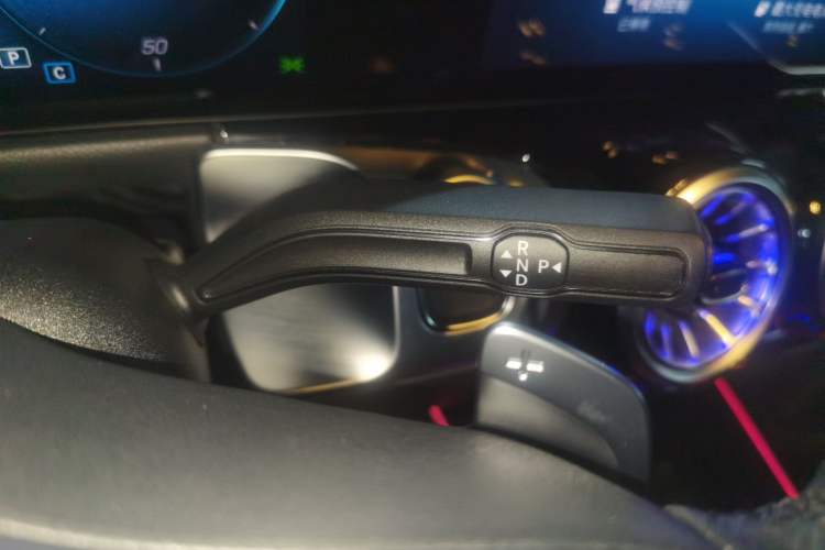 Used Mercedes-Benz EQB 2022 EQB 350 4MATIC First Edition Special Version Gear Lever