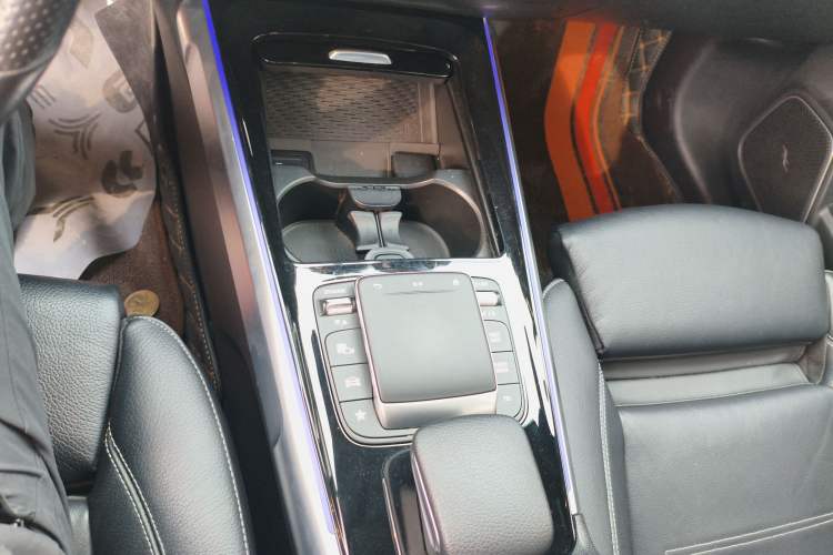 Used Mercedes-Benz EQB 2022 EQB 350 4MATIC First Edition Special Version Gear Lever