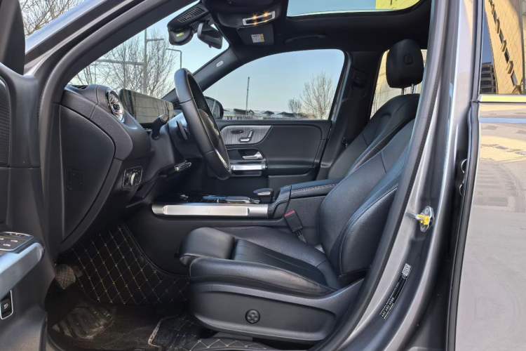 Used Mercedes-Benz EQB 2022 EQB 260 Interior 2
