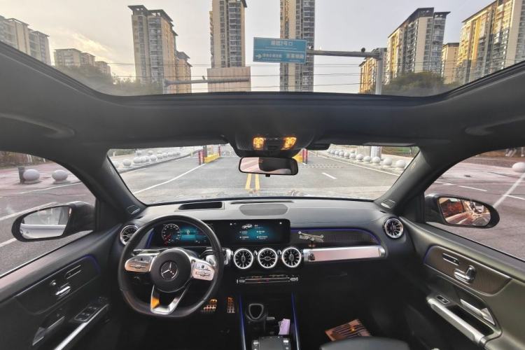 Used Mercedes-Benz EQB 2022 EQB 350 4MATIC First Edition Special Version Interior 2