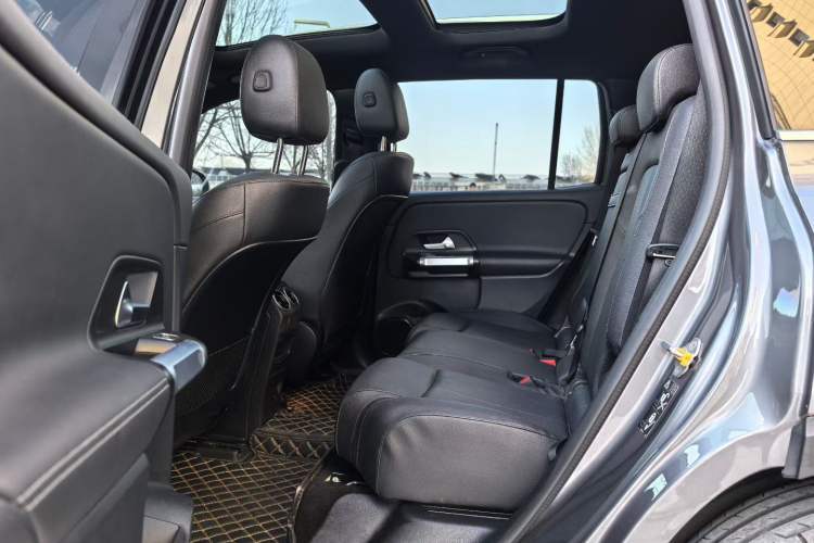 Used Mercedes-Benz EQB 2022 EQB 260 Interior 3