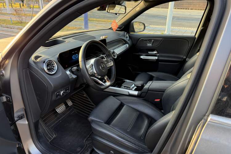 Used Mercedes-Benz EQB 2022 EQB 350 4MATIC First Edition Special Version Interior 3