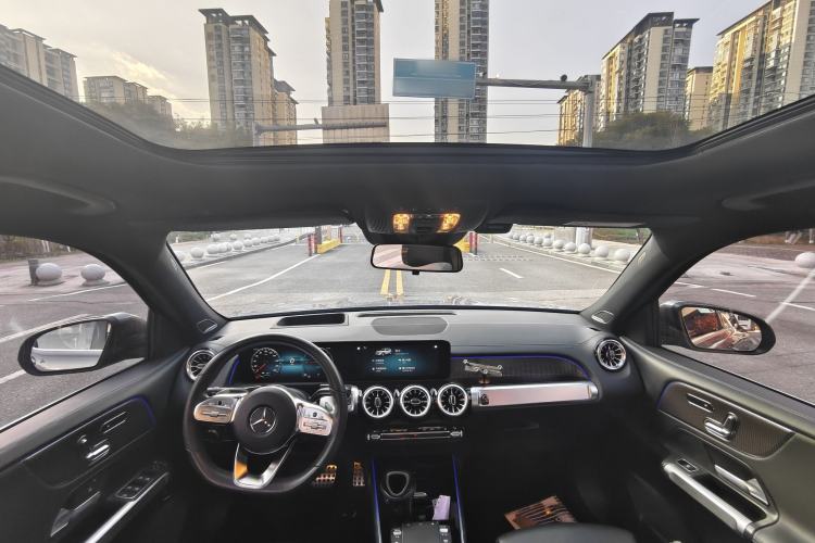Used Mercedes-Benz EQB 2022 EQB 350 4MATIC First Edition Special Version Interior 3