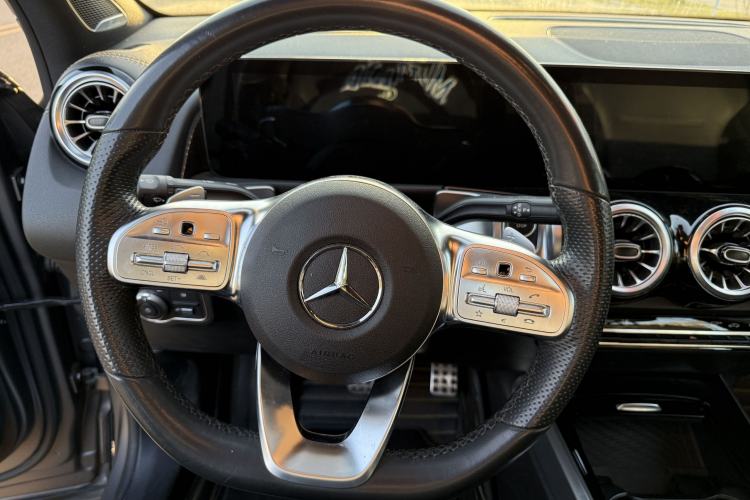 Used Mercedes-Benz EQB 2022 EQB 350 4MATIC First Edition Special Version Interior 4