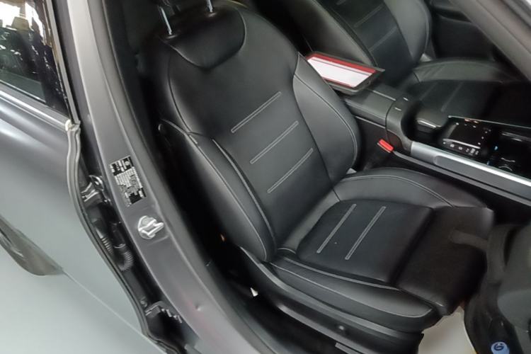 Used Mercedes-Benz EQB 2022 EQB 350 4MATIC First Edition Special Version Right Front Seat