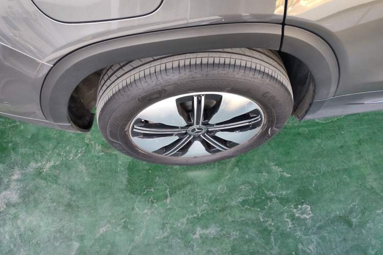 Used Mercedes-Benz EQB 2022 EQB 260 Right Rear Wheel Hub