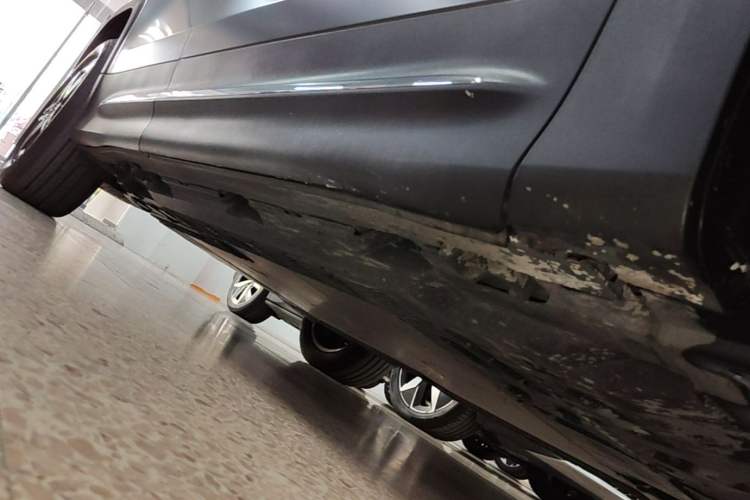 Used Mercedes-Benz EQB 2022 EQB 350 4MATIC First Edition Special Version Right Side Sill